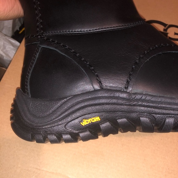 -SOLD- Brand NEW never worn Ugg Miko boots - Picture 6 of 8